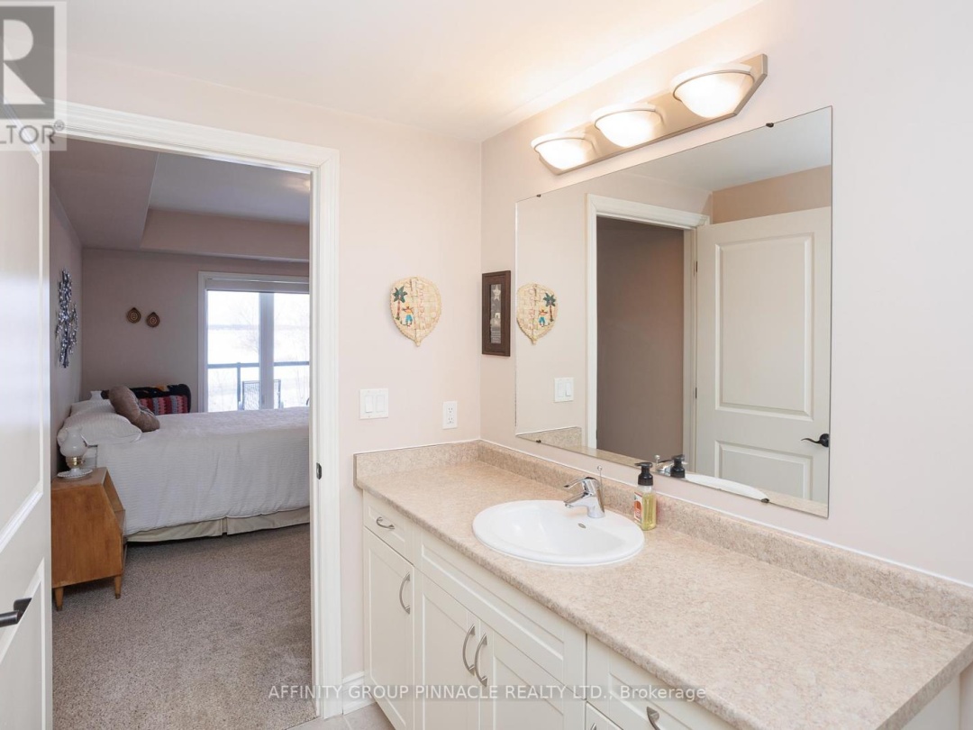 103 - 94 FRANCIS STREET W, 