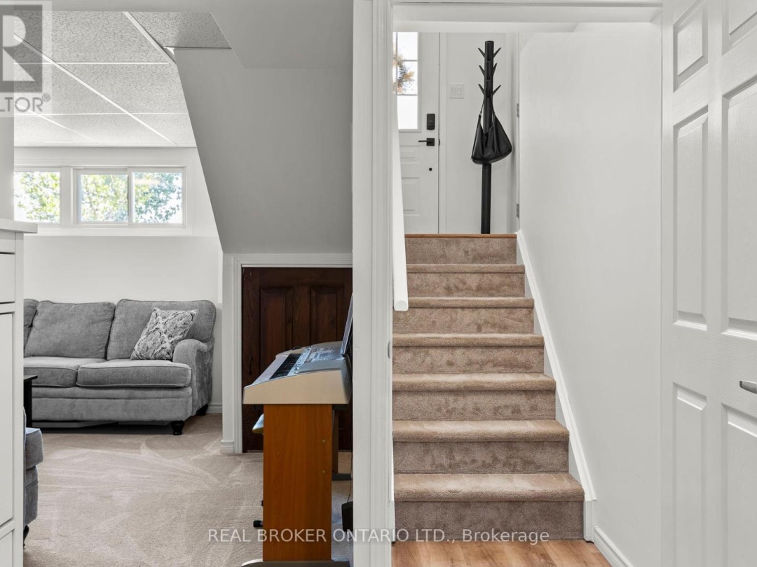10 JORDON CRESCENT, 