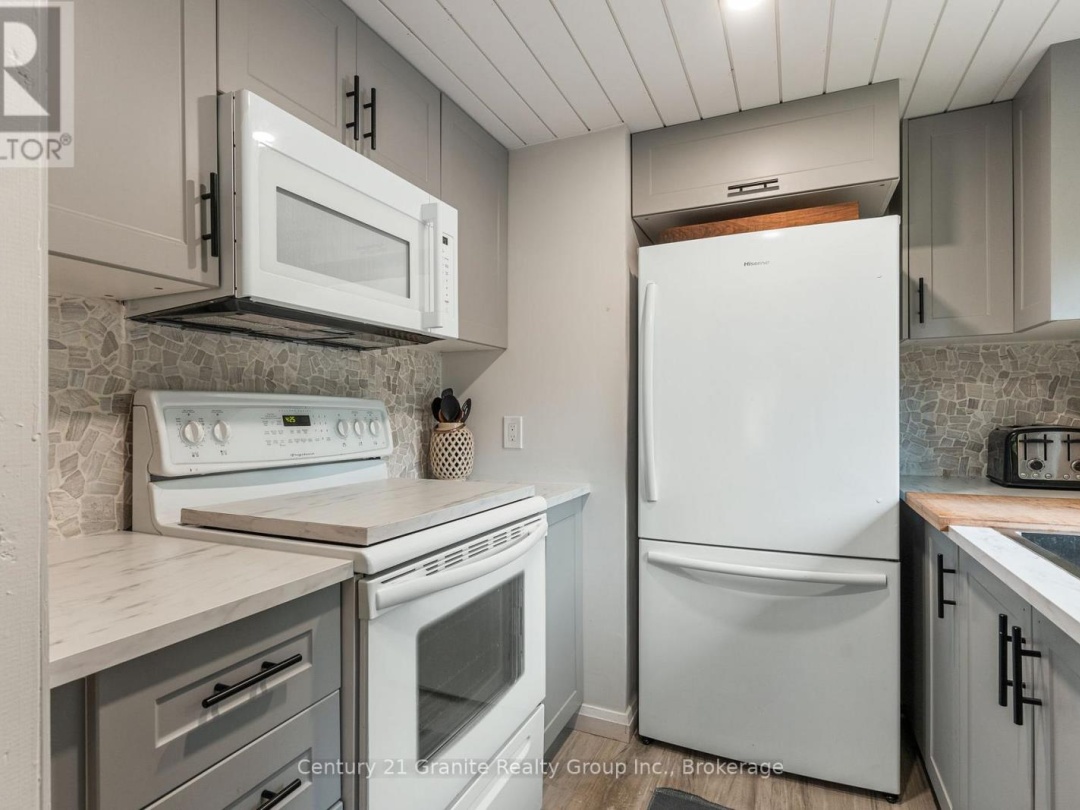 13 Birchleaf Drive, Gull Lake