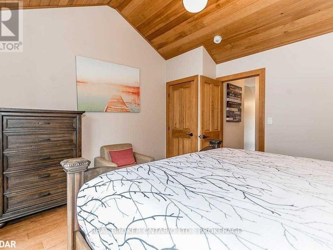 1841 Muskoka Road 118 Road W Unit# 2B, Lake Muskoka