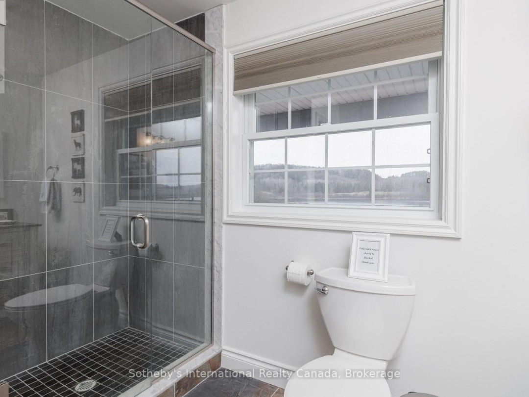 427 West Browns Road E, Weeduck Lake
