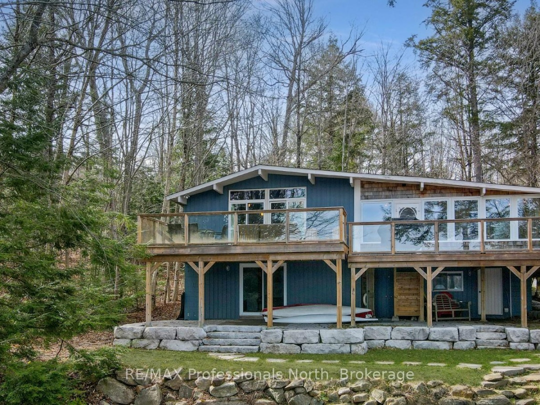 2787 Watts Road, Kennisis Lake