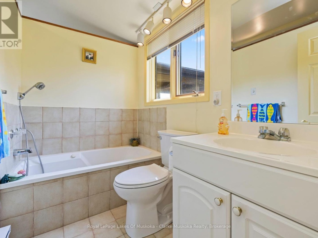 104 POINTS OF VIEW ROAD, 