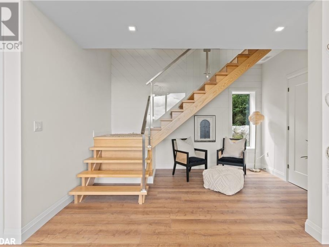 31 HEMLOCK Avenue, 