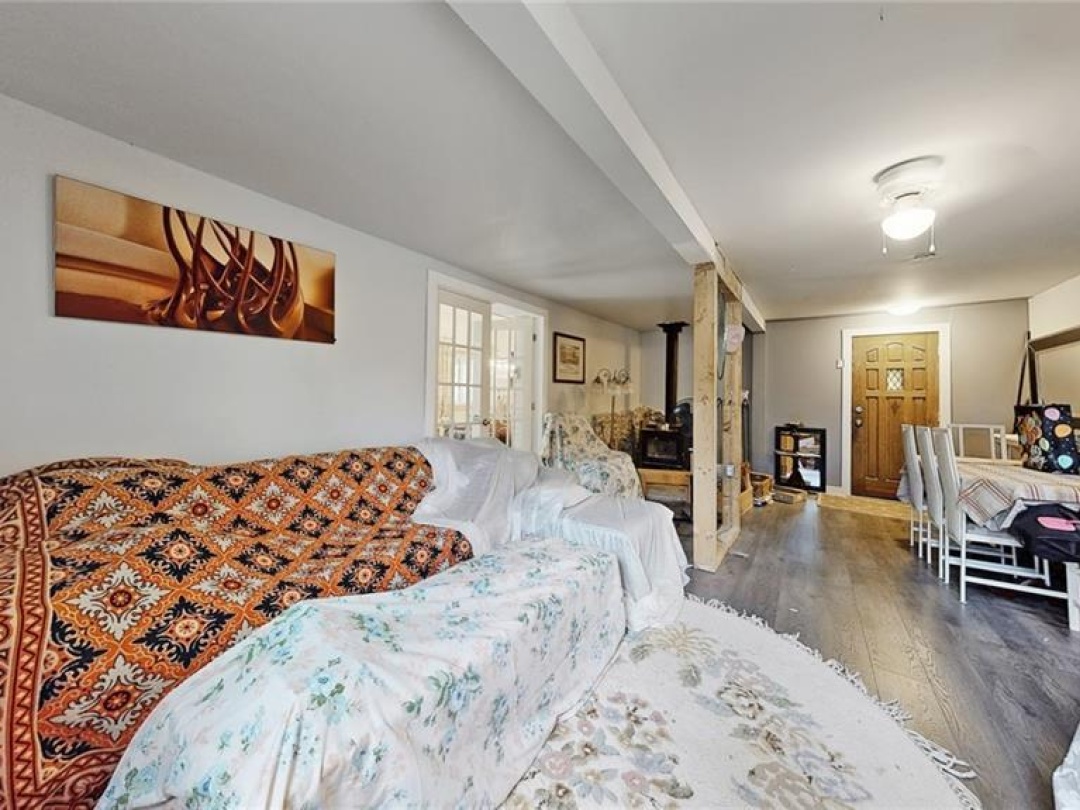 2808 Gelert Road, Minden Hills