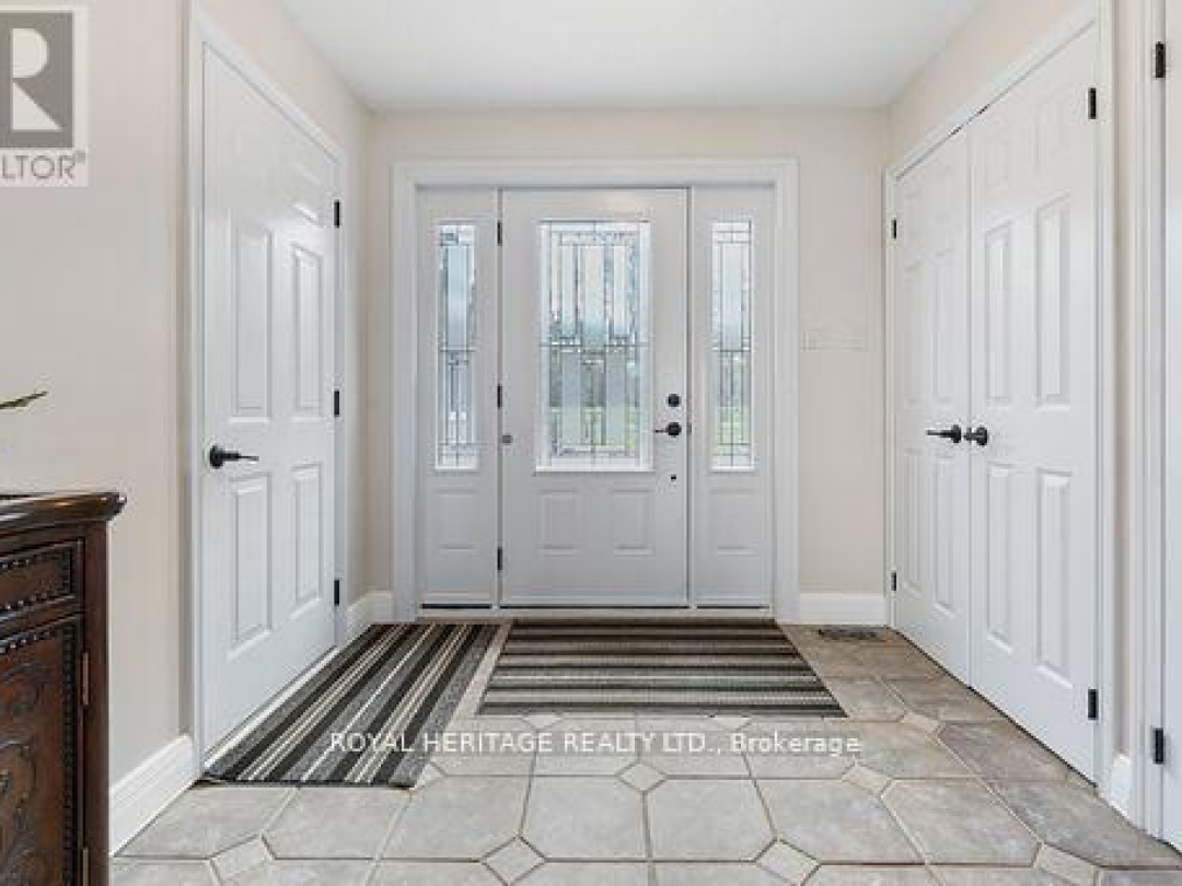 7 NORTH SERVICE ROAD, 