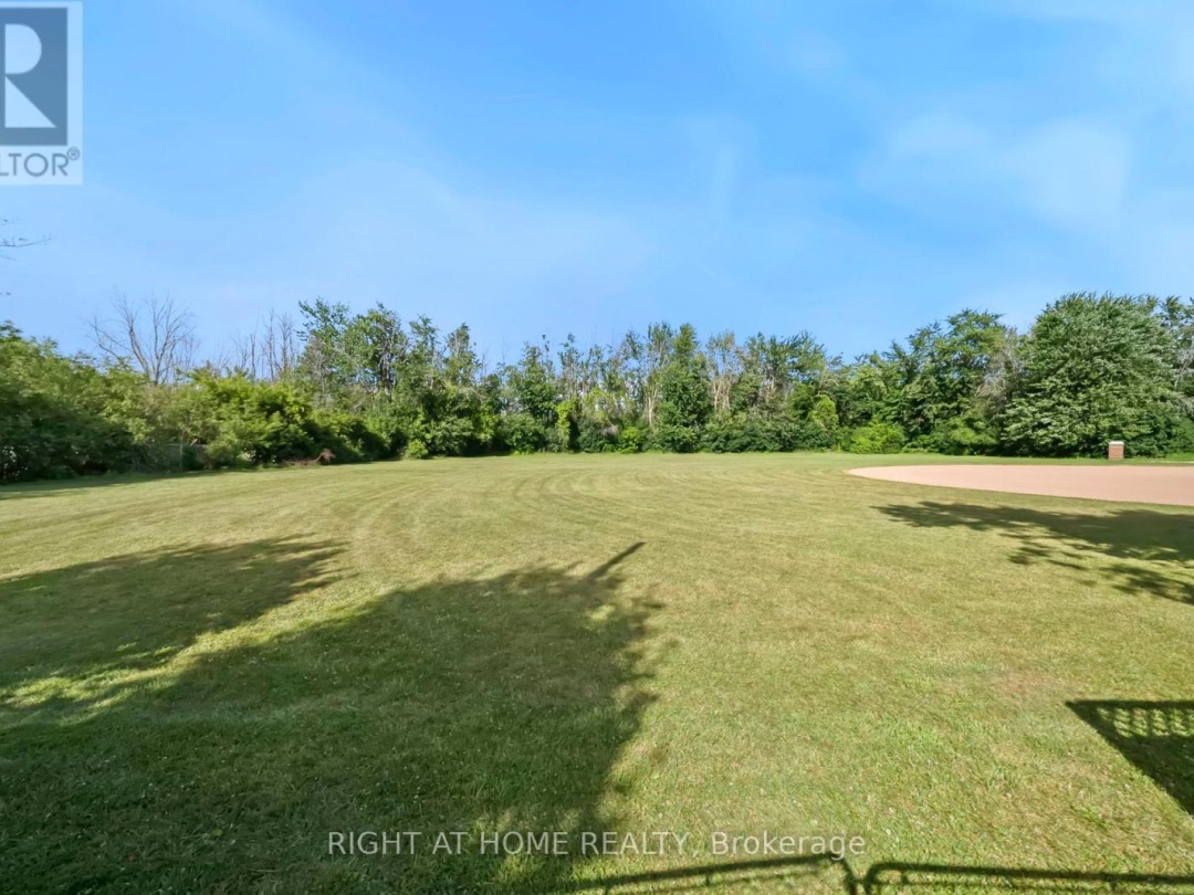 392 BAYVIEW PARKWAY, 