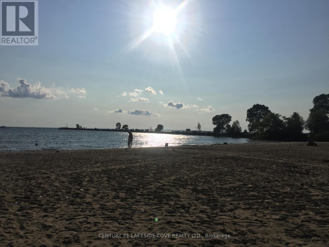 Unit 27 1 Paradise Boulevard S, Lake Simcoe