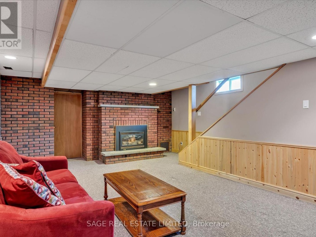 510 County Road 36, Pigeon Lake