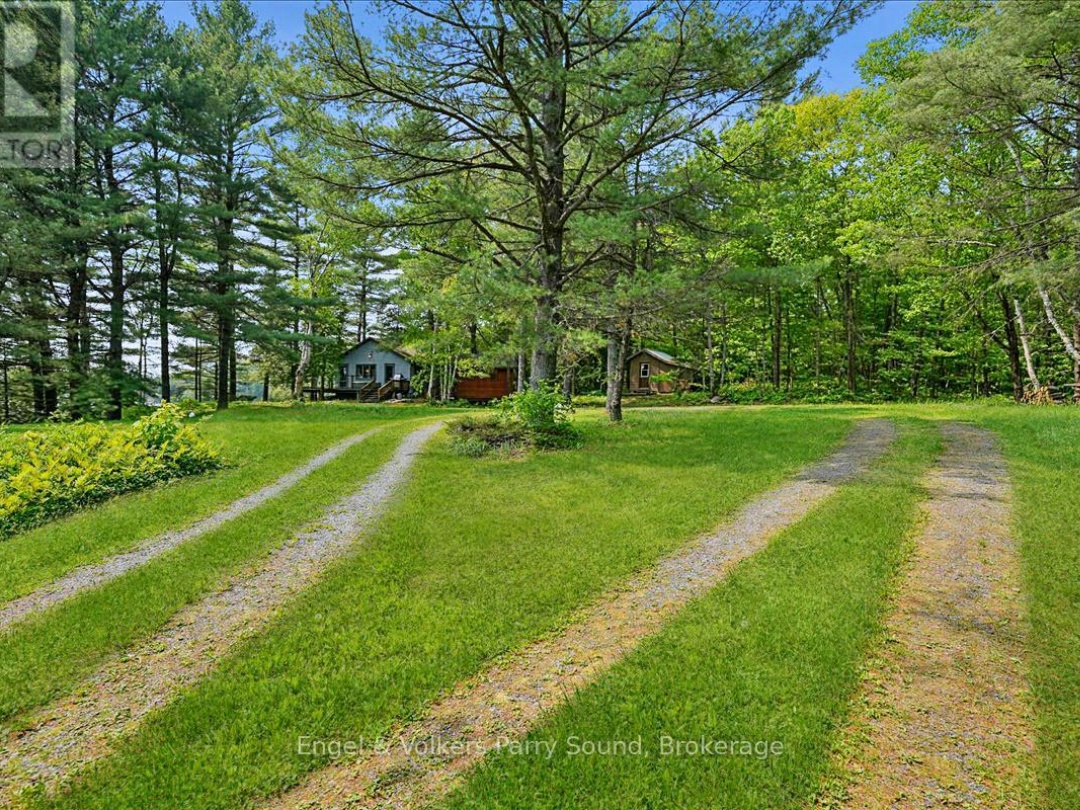 53 BIRDWOOD LANE, Harris Lake
