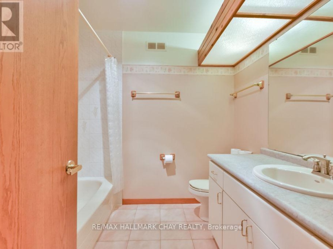 5566 Gray's Bay Road, Lake Couchiching