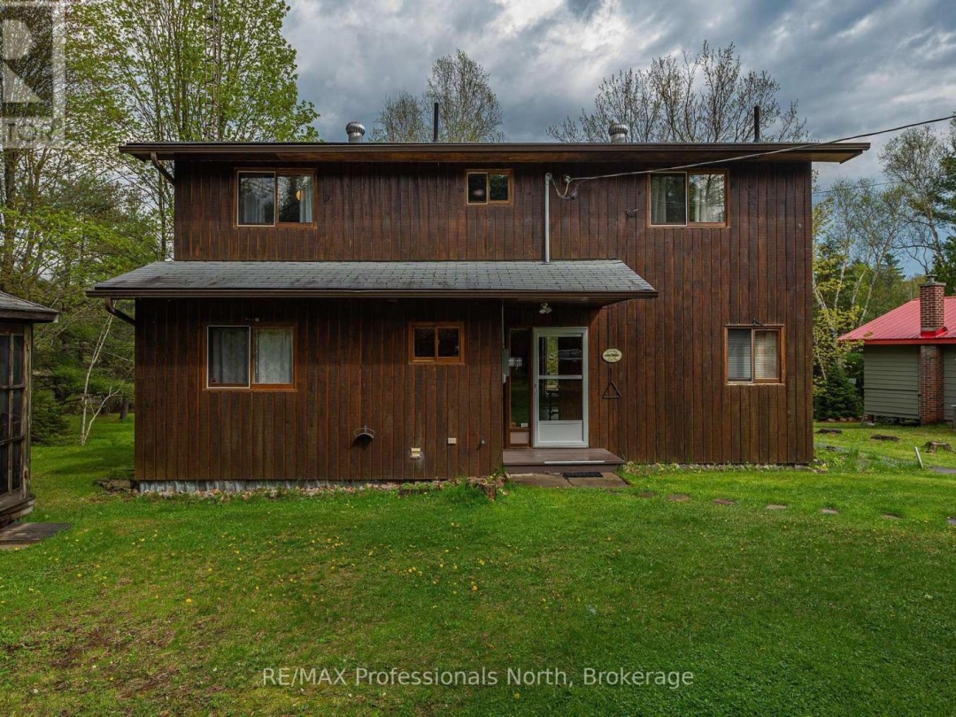 1070 Glamorgan Road E, Gooderham Lake