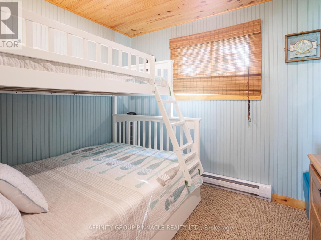 12 GILLIS STREET, Sturgeon Lake
