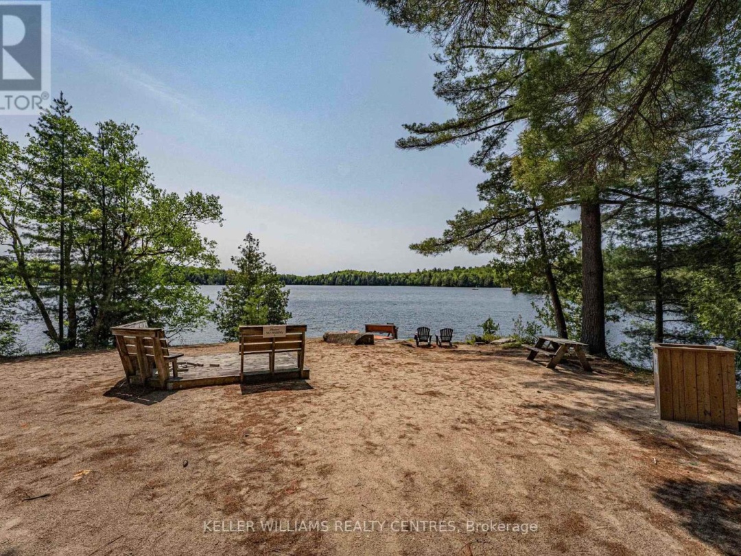 #38 Lakeridge 1047 Bonnie Lake Camp Road, Bracebridge (Macaulay)