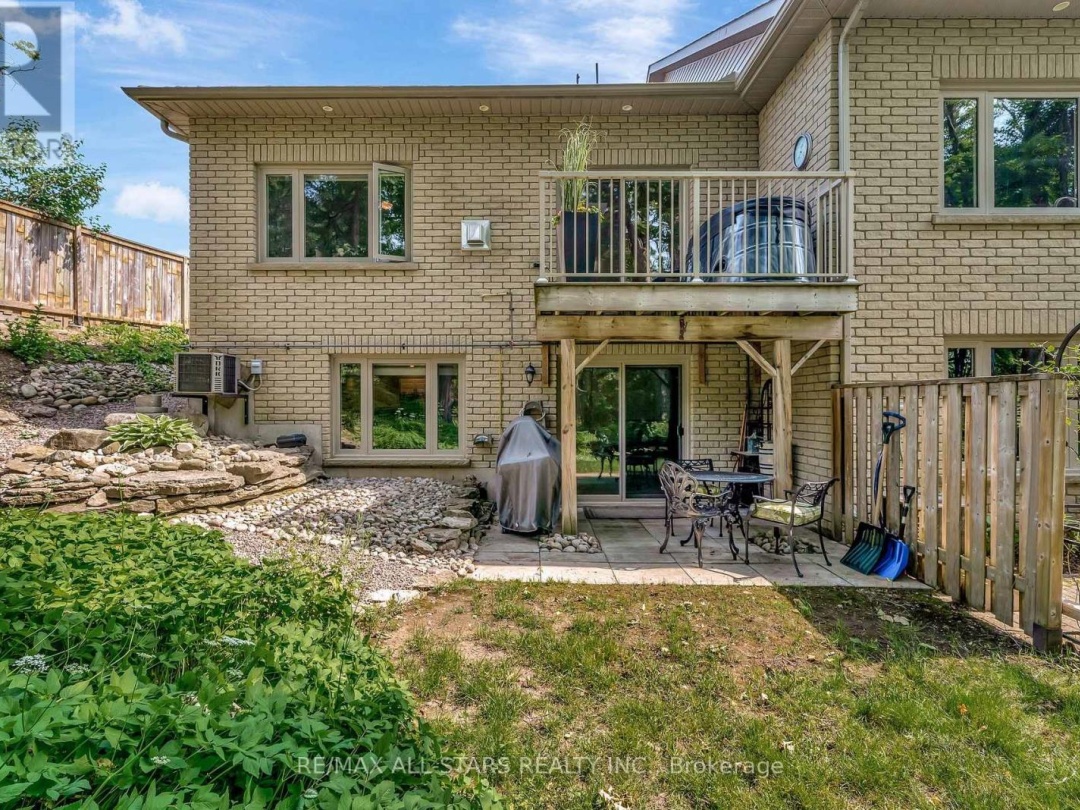 84A FRANCIS STREET E, 