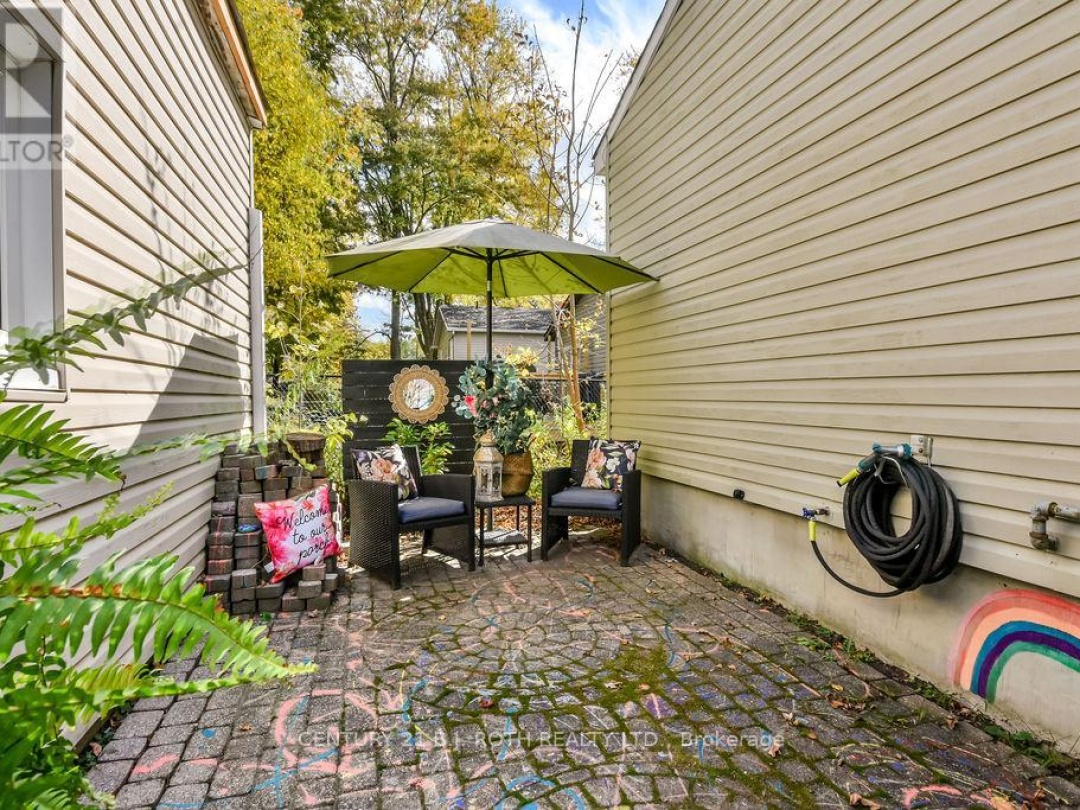 2695 CUMBERLAND ROAD, 