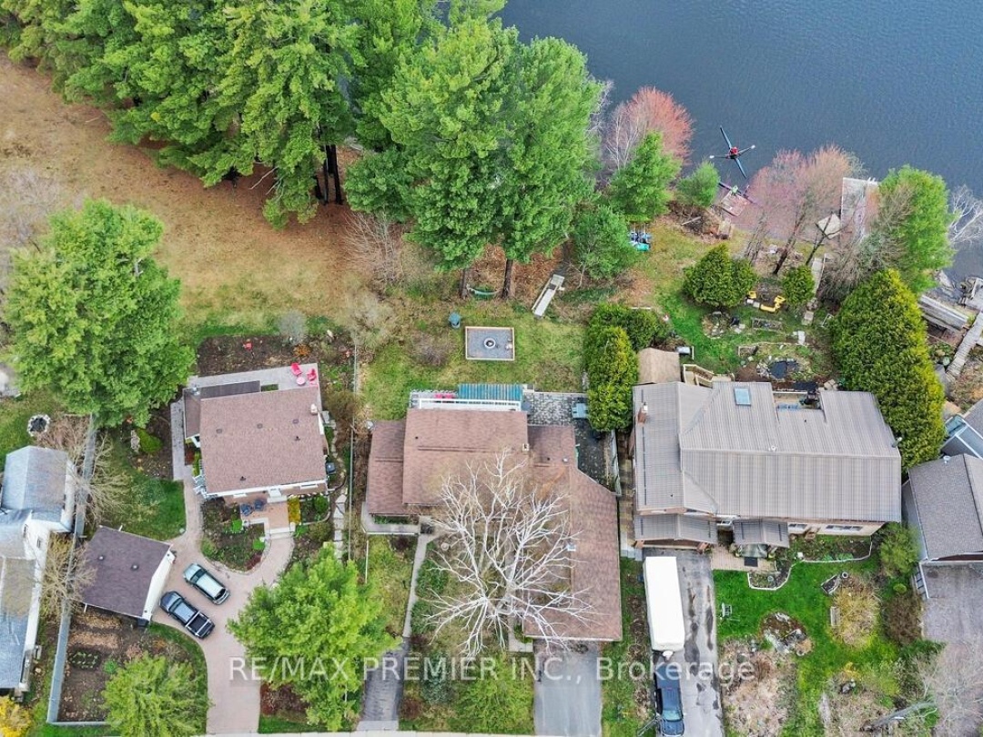 570 Phillip Street E, Gull Lake
