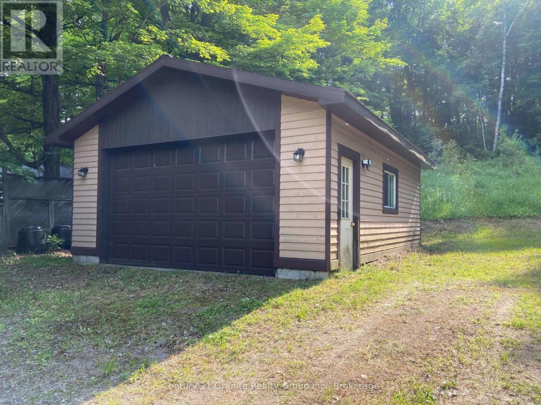 1549 TRAPPERS TRAIL ROAD, 