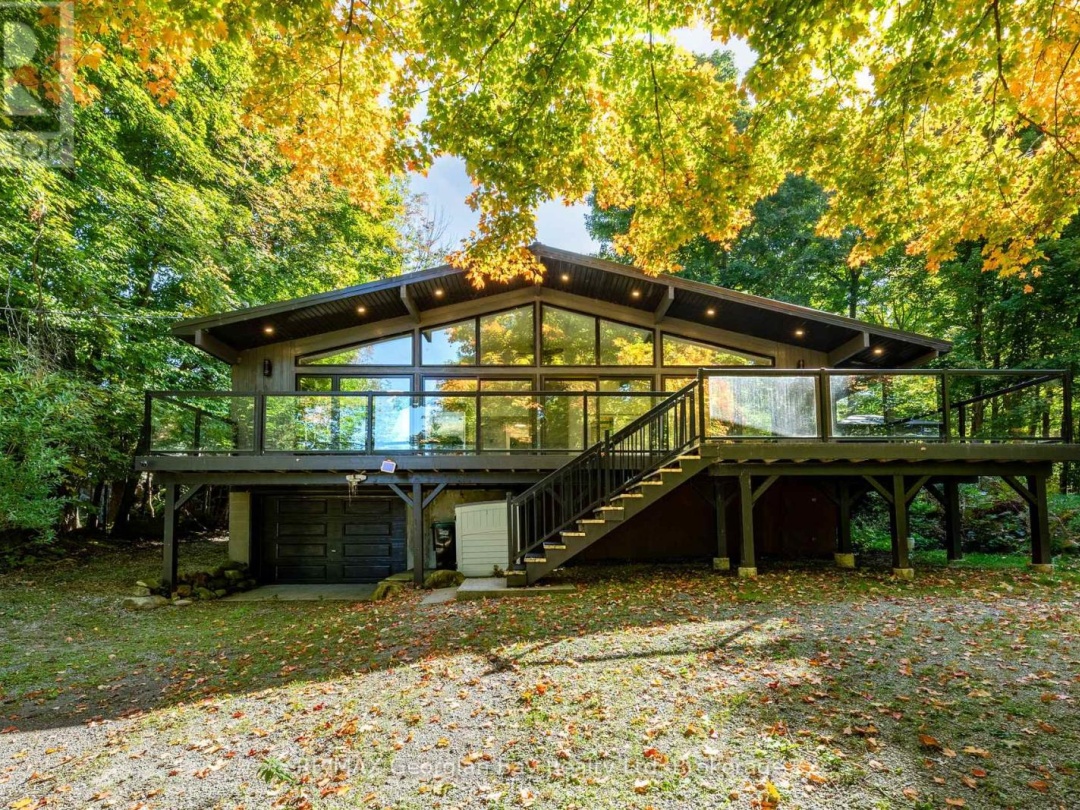 1745 TWIN OAKS CRESCENT, 