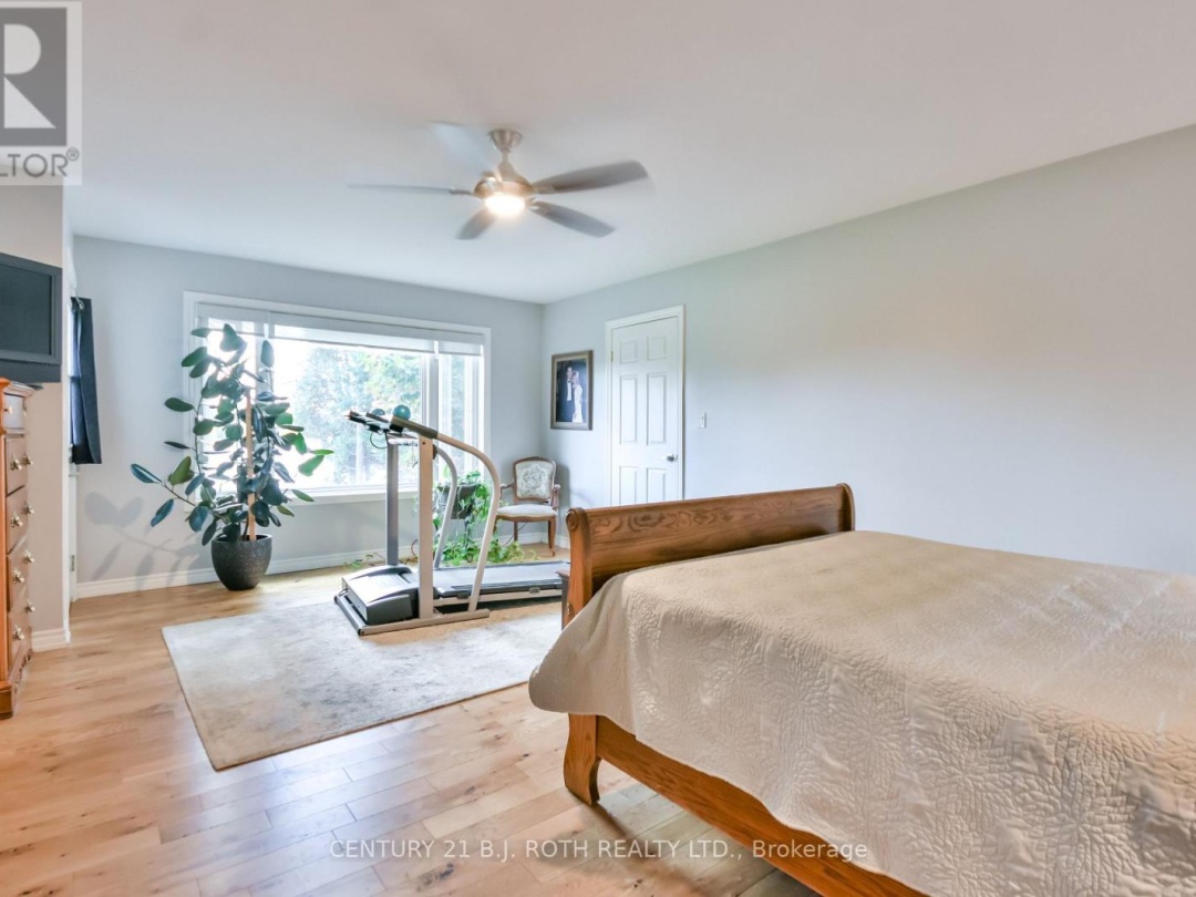 3371 LAKE ST. GEORGE BOULEVARD, 