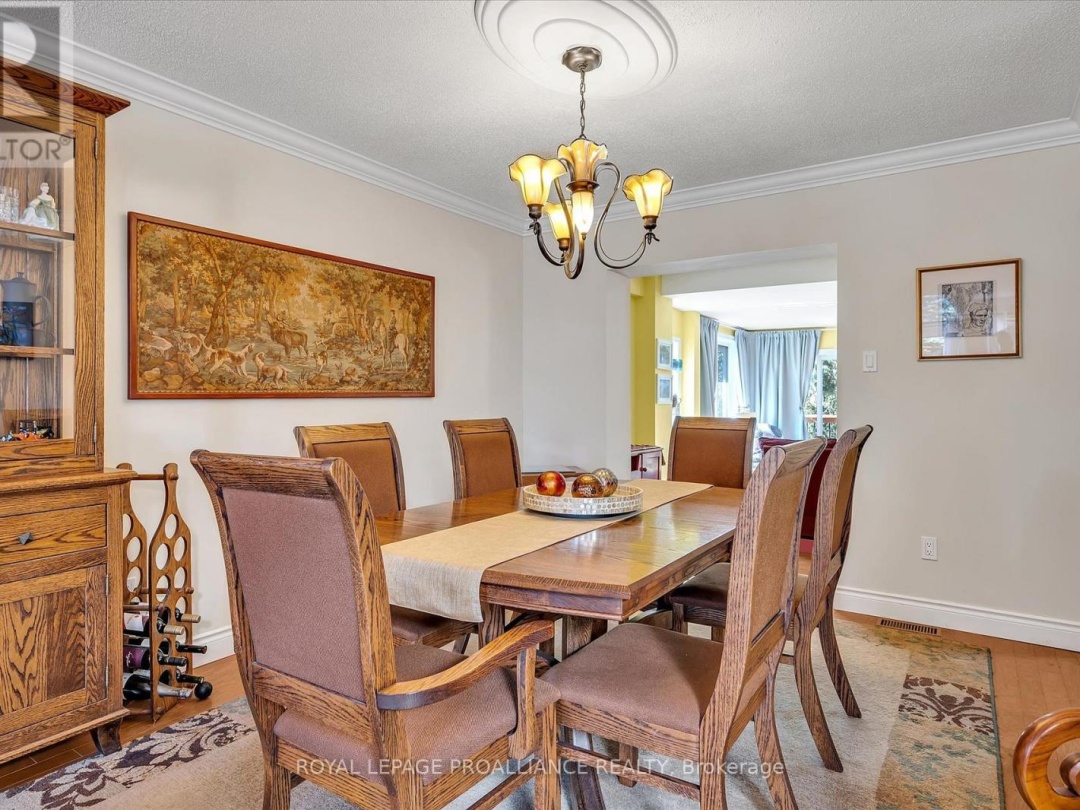 2 Patricia Place, Pigeon Lake