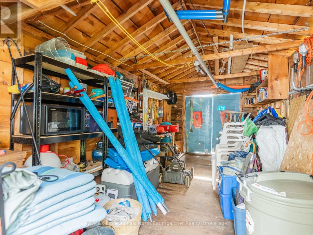 1175 Twin Rocks Lane, Kushog Lake