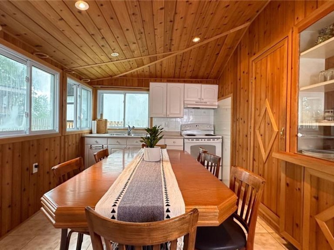 7 Ridge Avenue, Lake Simcoe