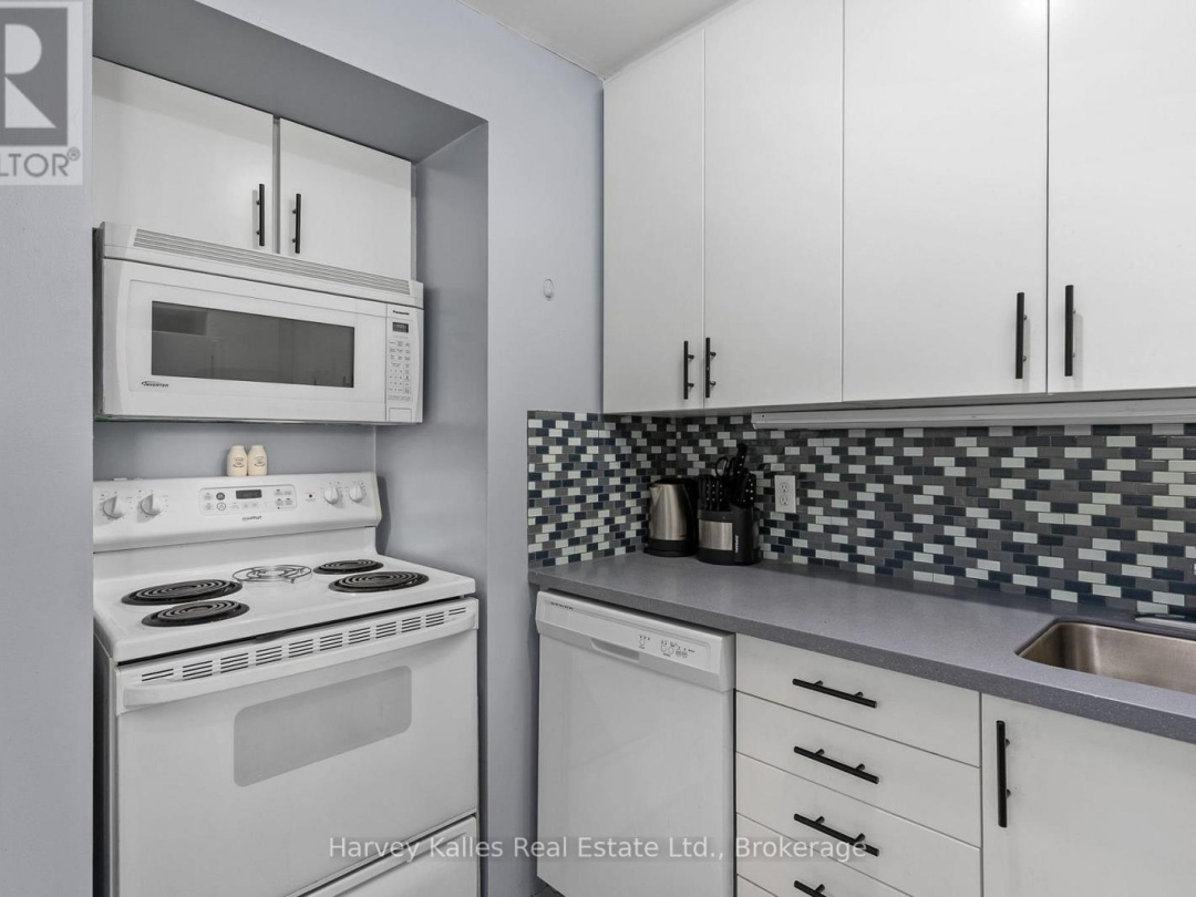 304 - 29 DEERHURST TENNISVIEW, 