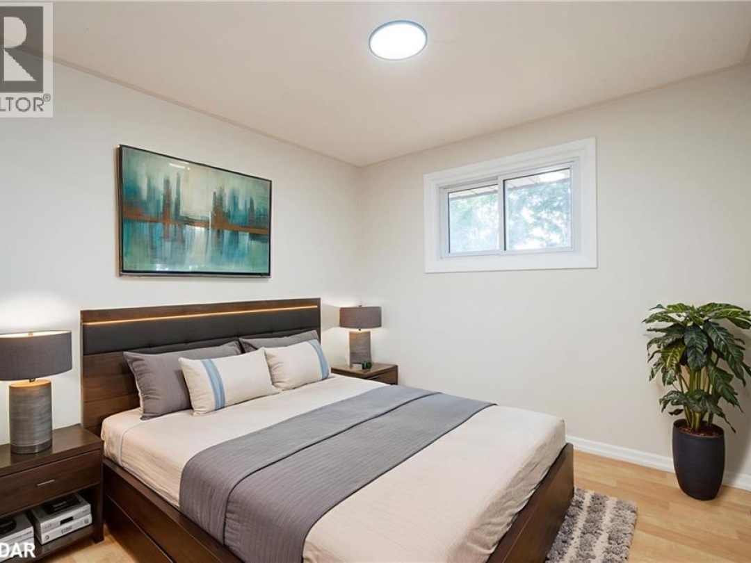 6 WALKER Avenue, 