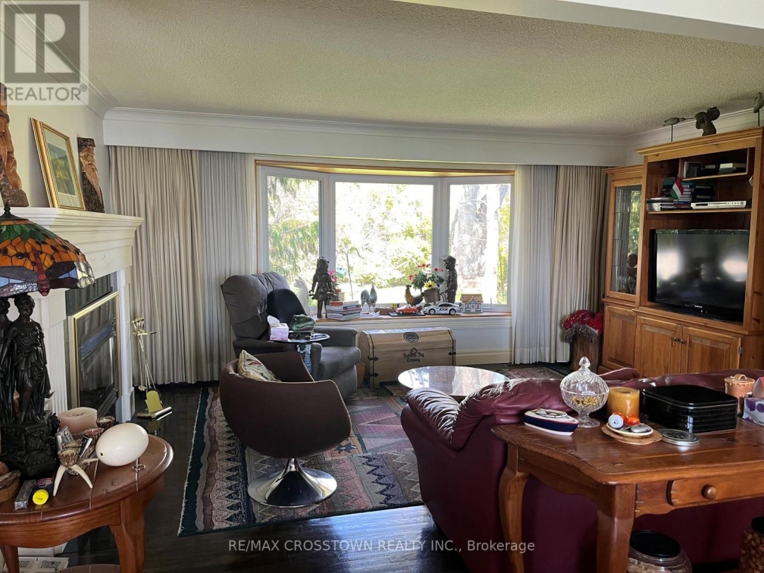 155 Parkside Drive, Lake Simcoe