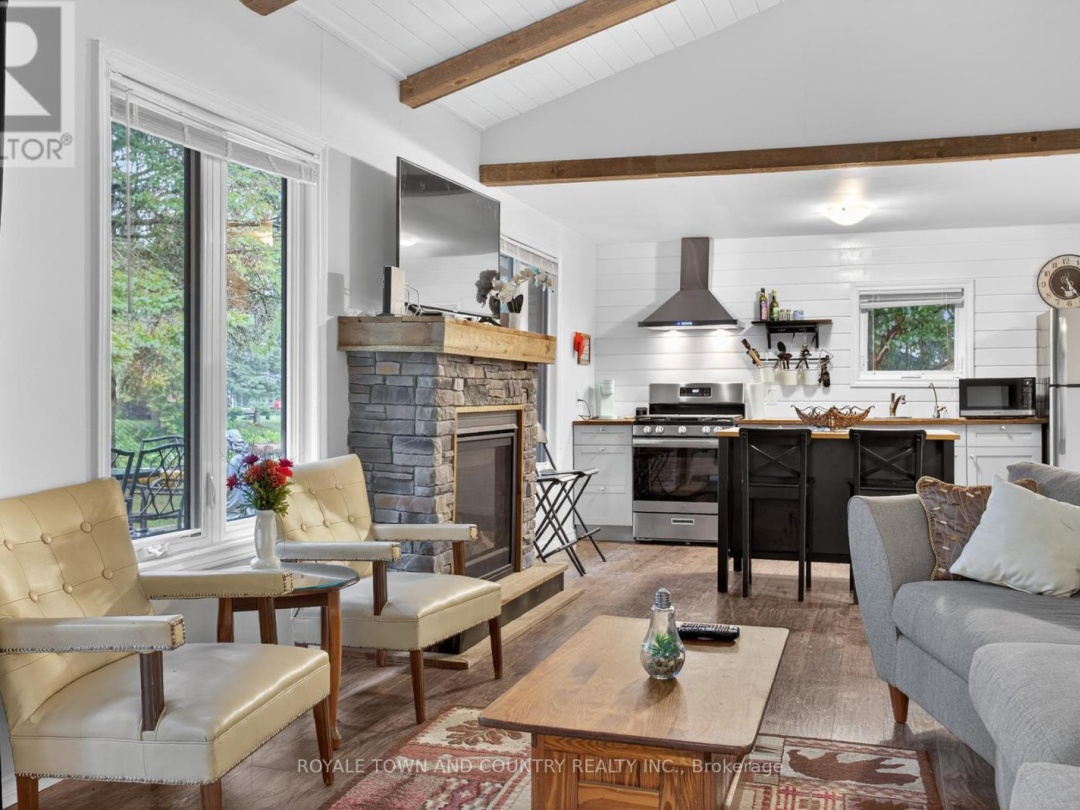 82 RIVERBANK ROAD, 