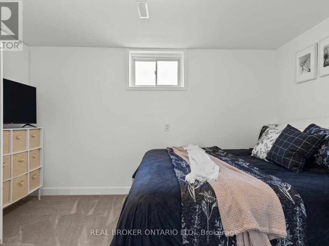 10 JORDON CRESCENT, 