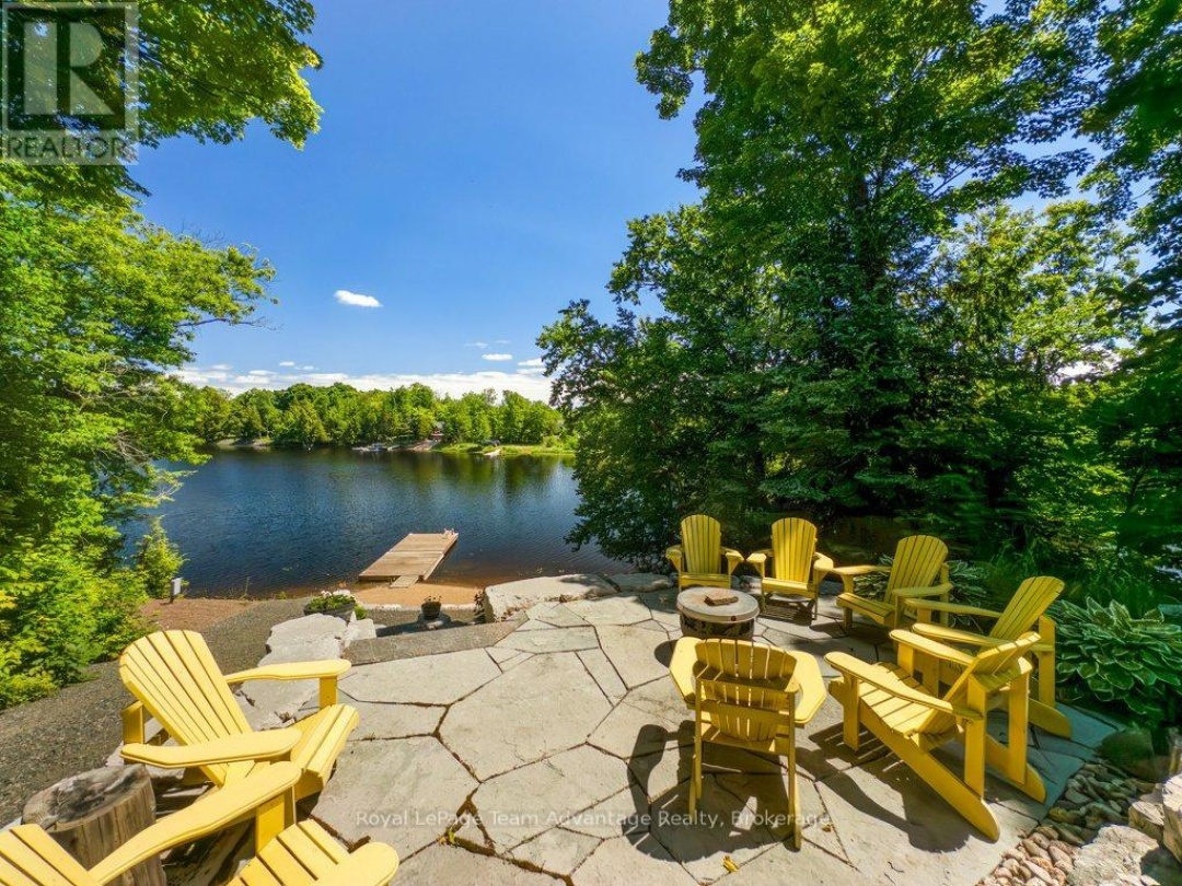 3 LYNDSEY LANE, Manitouwabing Lake