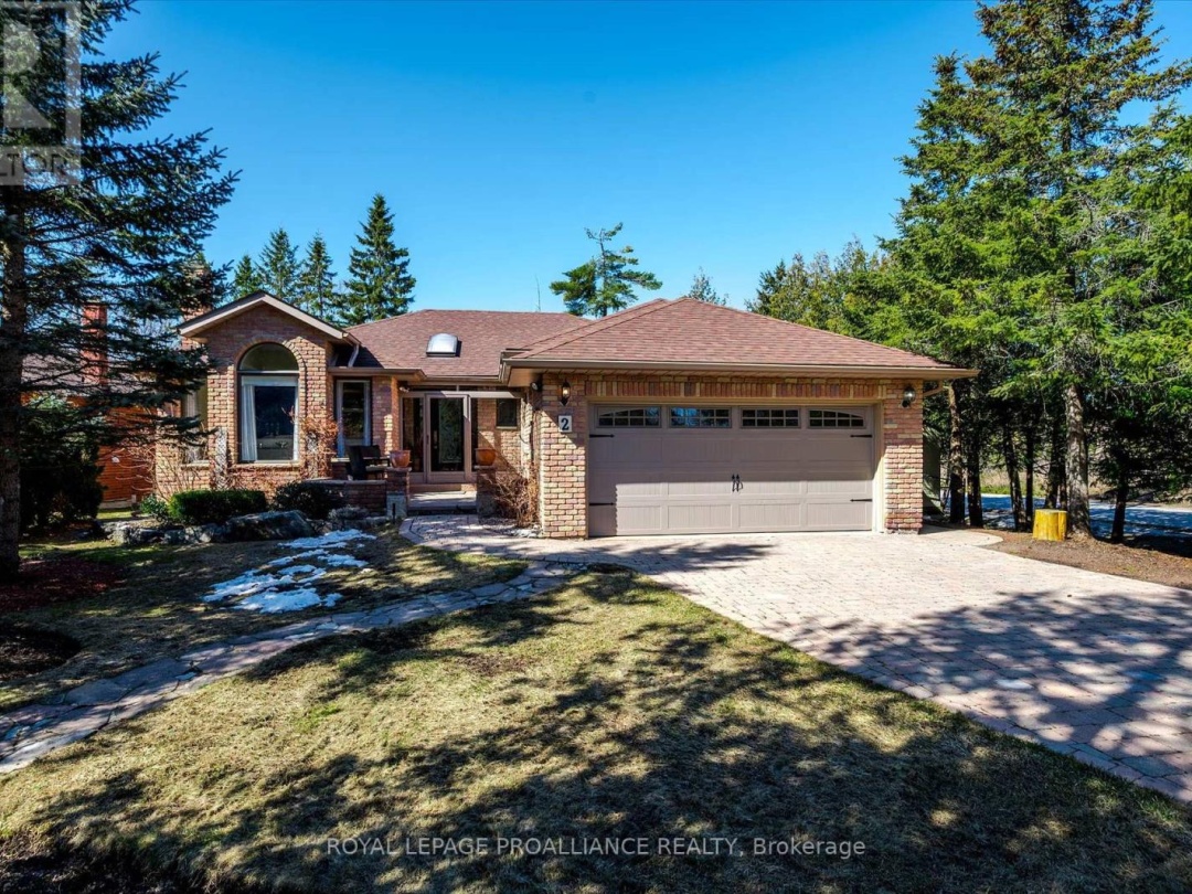 2 Patricia Place, Pigeon Lake