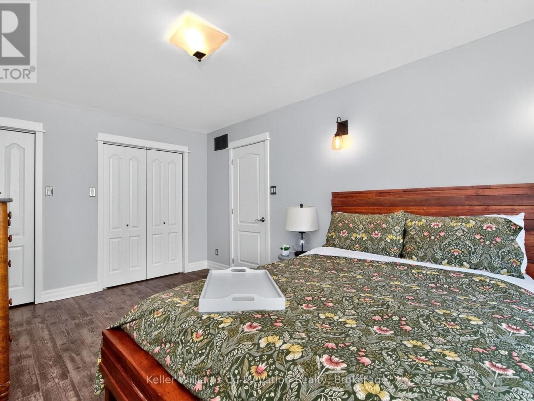 11 BOYD CRESCENT, 