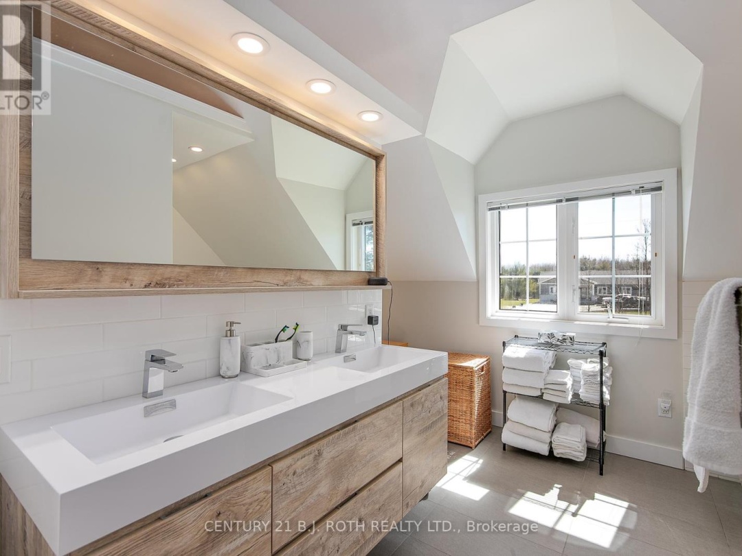 1572 Laughlin Falls Road, Severn