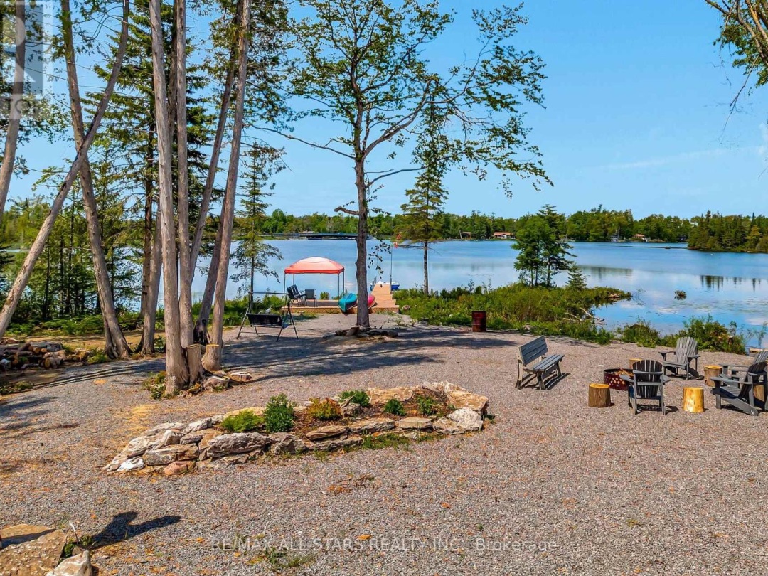 15 Berry Lane, Sturgeon Lake