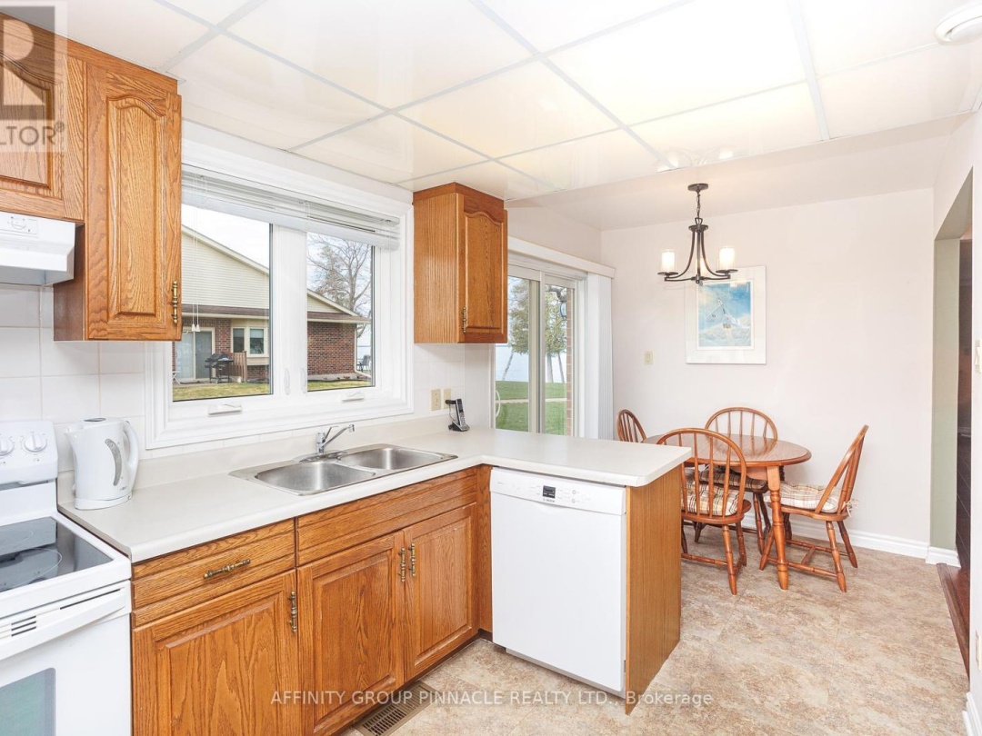 16 B90 Parklawn Boulevard, Lake Simcoe