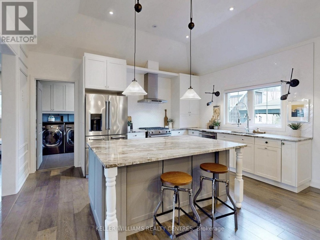 2 THOROUGHBRED DRIVE, Oro-Medonte