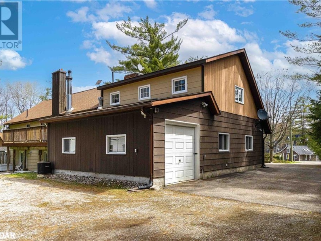 1936 Peninsula Point Road, Sparrow Lake