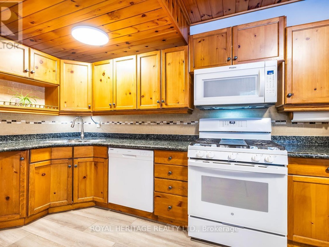 428 Kennedy Drive, Little Bald Lake