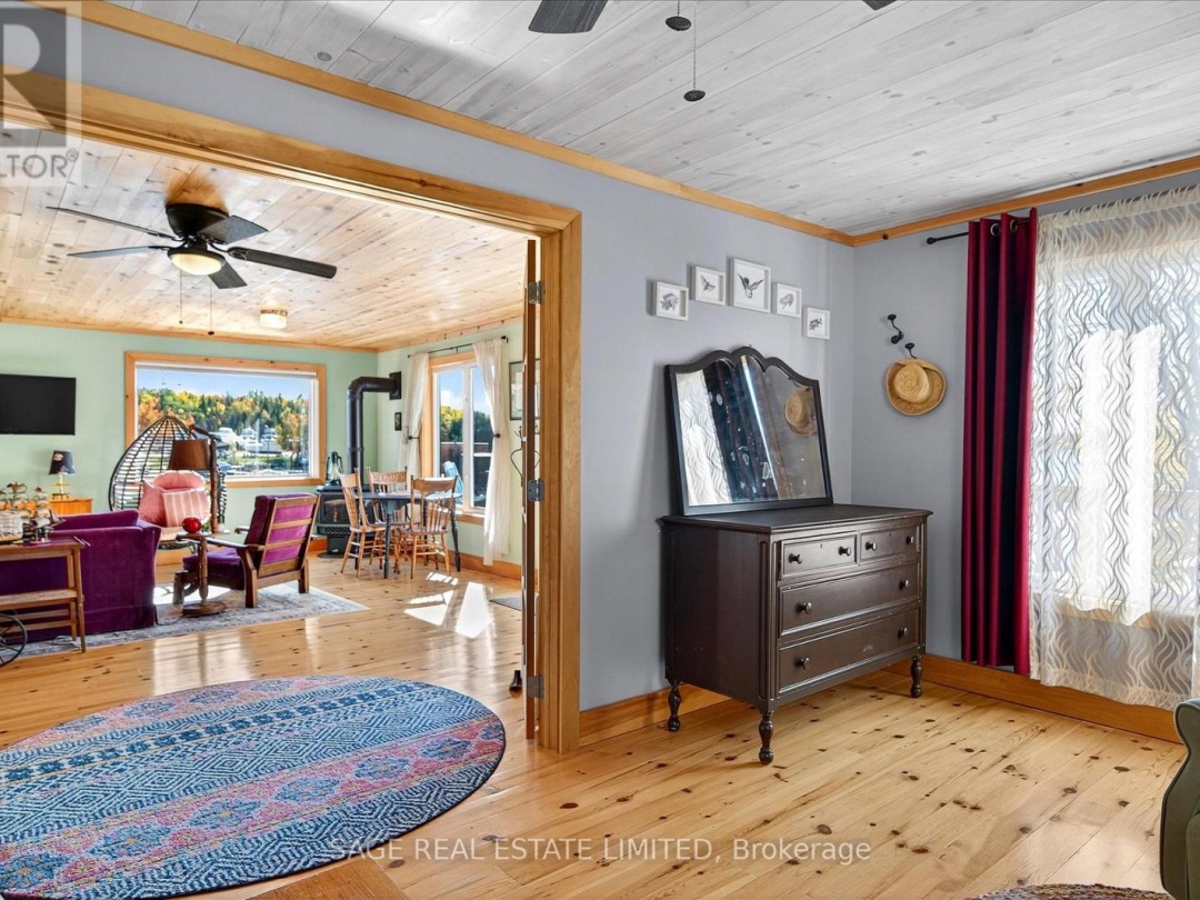 33 NORTH WATER STREET, 