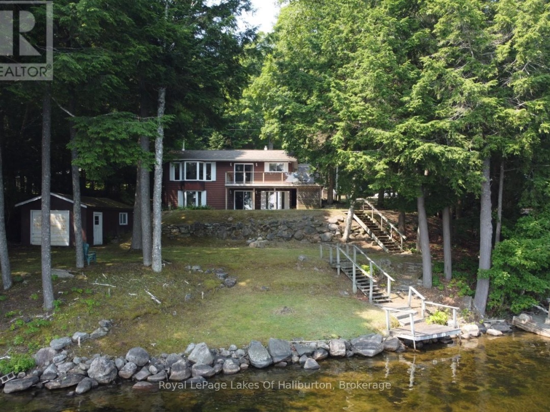 1051 AUTUMN LANE, 
