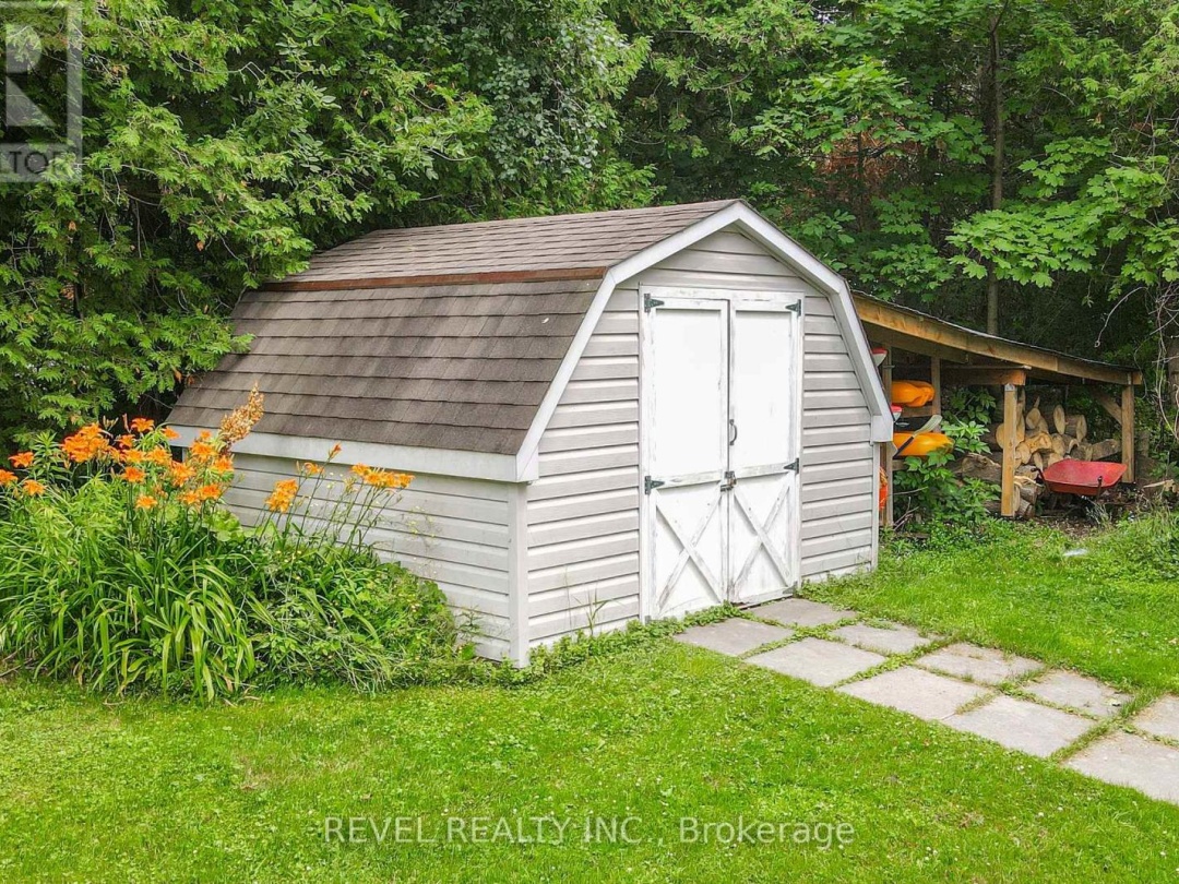 99 BOWEN ROAD, 