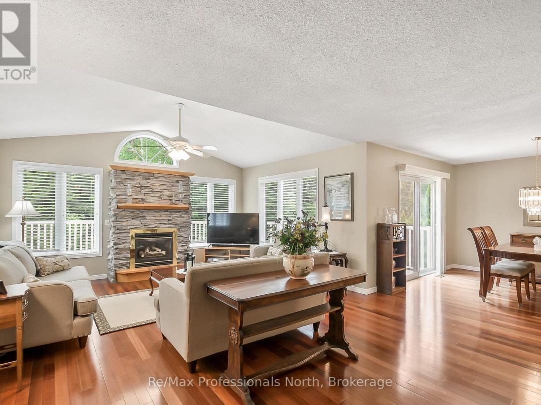 15 PINERIDGE GATE, 
