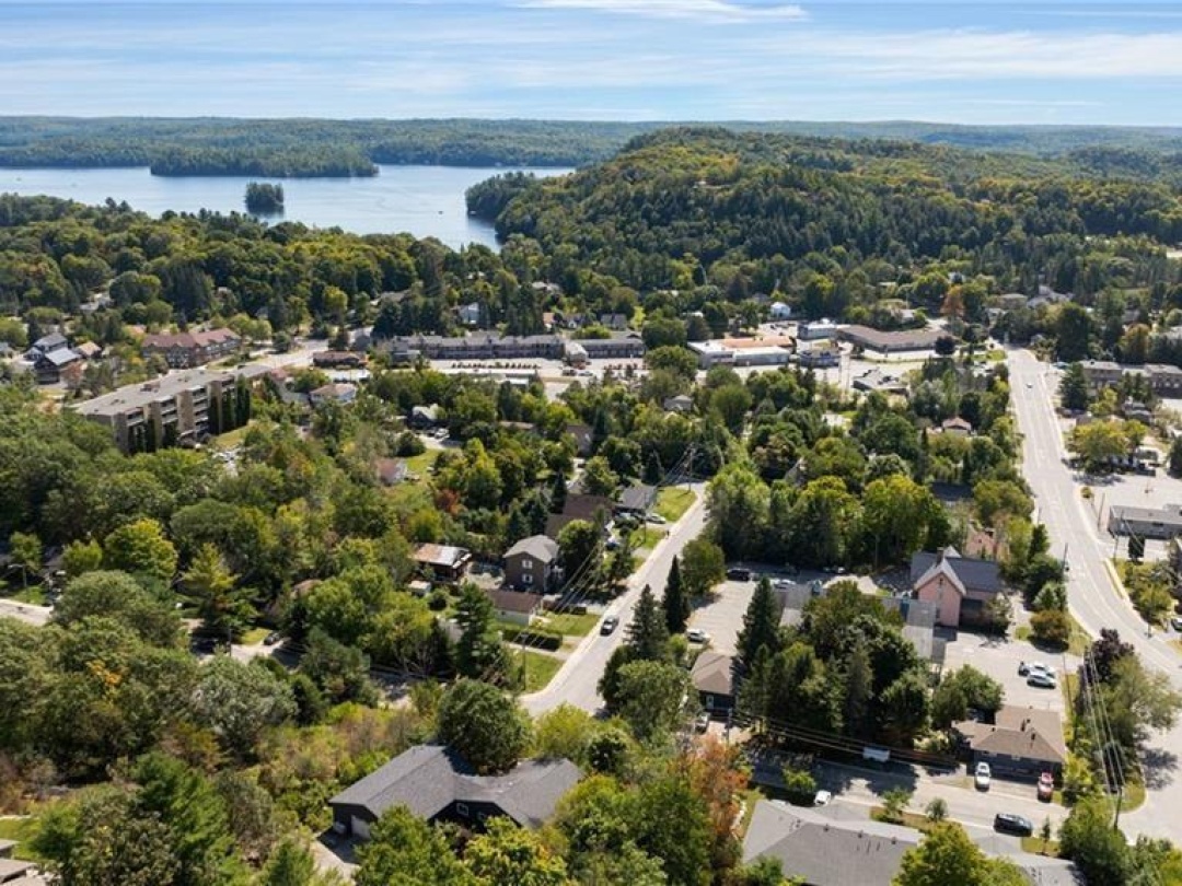 14 FETTERLY Street N, 