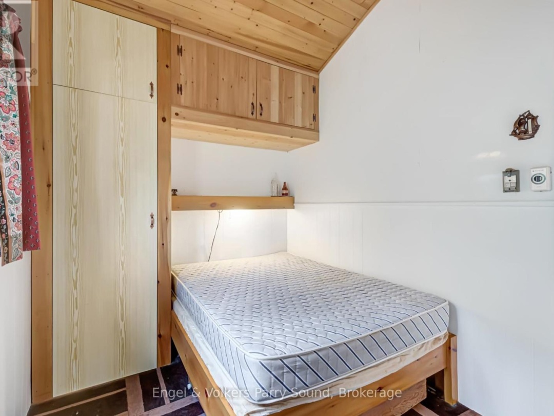 27 Lower Lane, Otter Lake