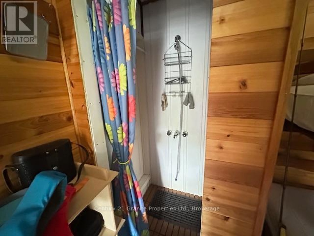 131 Downes Road, Horseshoe Lake