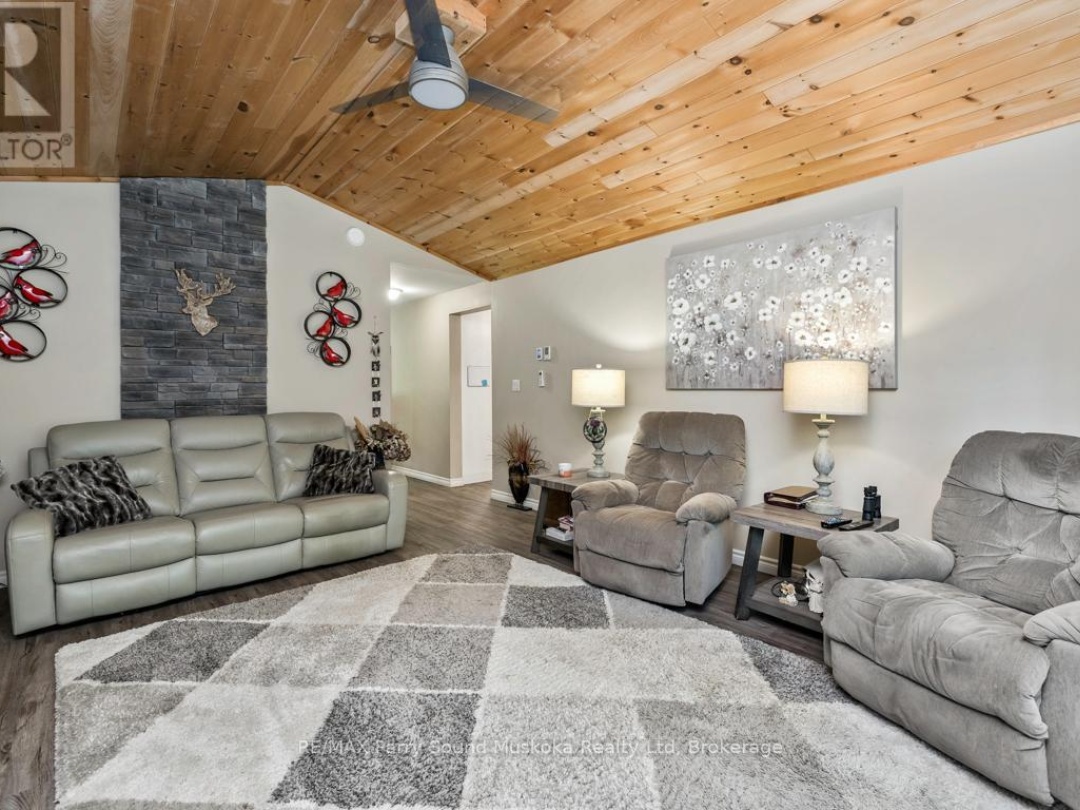 36 LONG LAKE ESTATES ROAD, 