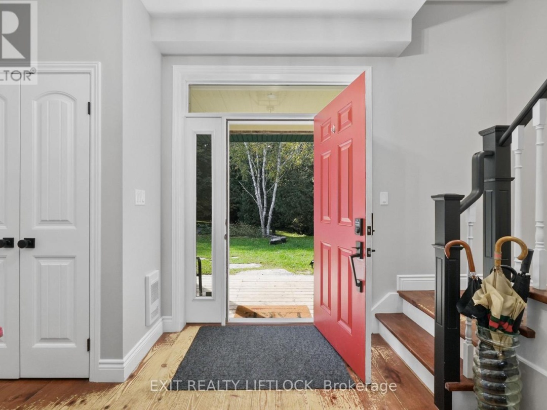 169 DUTCH LINE ROAD W, 